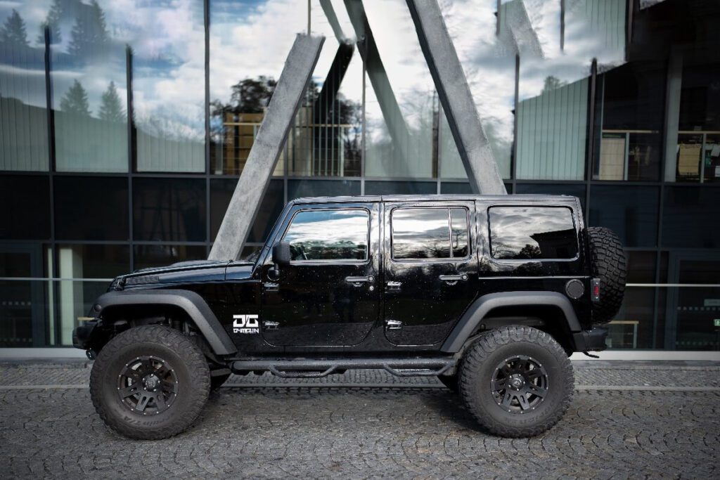 JEEP WRANGLER - bok zavřeno